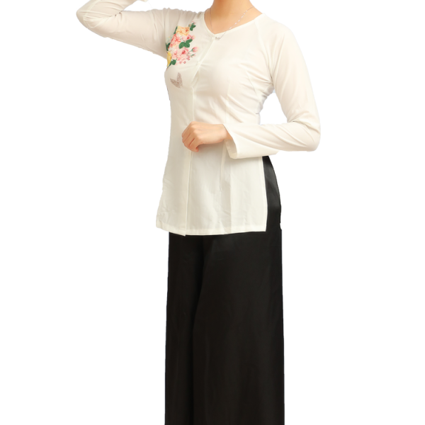 Áo bà ba nữ trắng in hoa, quần đen
