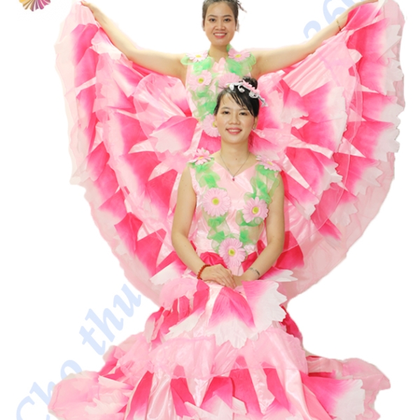 Đầm liền hoa xòe tầng hồng